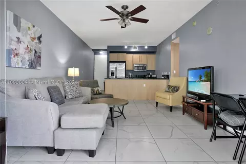 1111 SW 1st Ave #2715-N, Miami, FL 33130