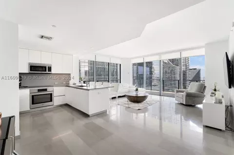 68 SE 6th St #1202, Miami, FL 33131