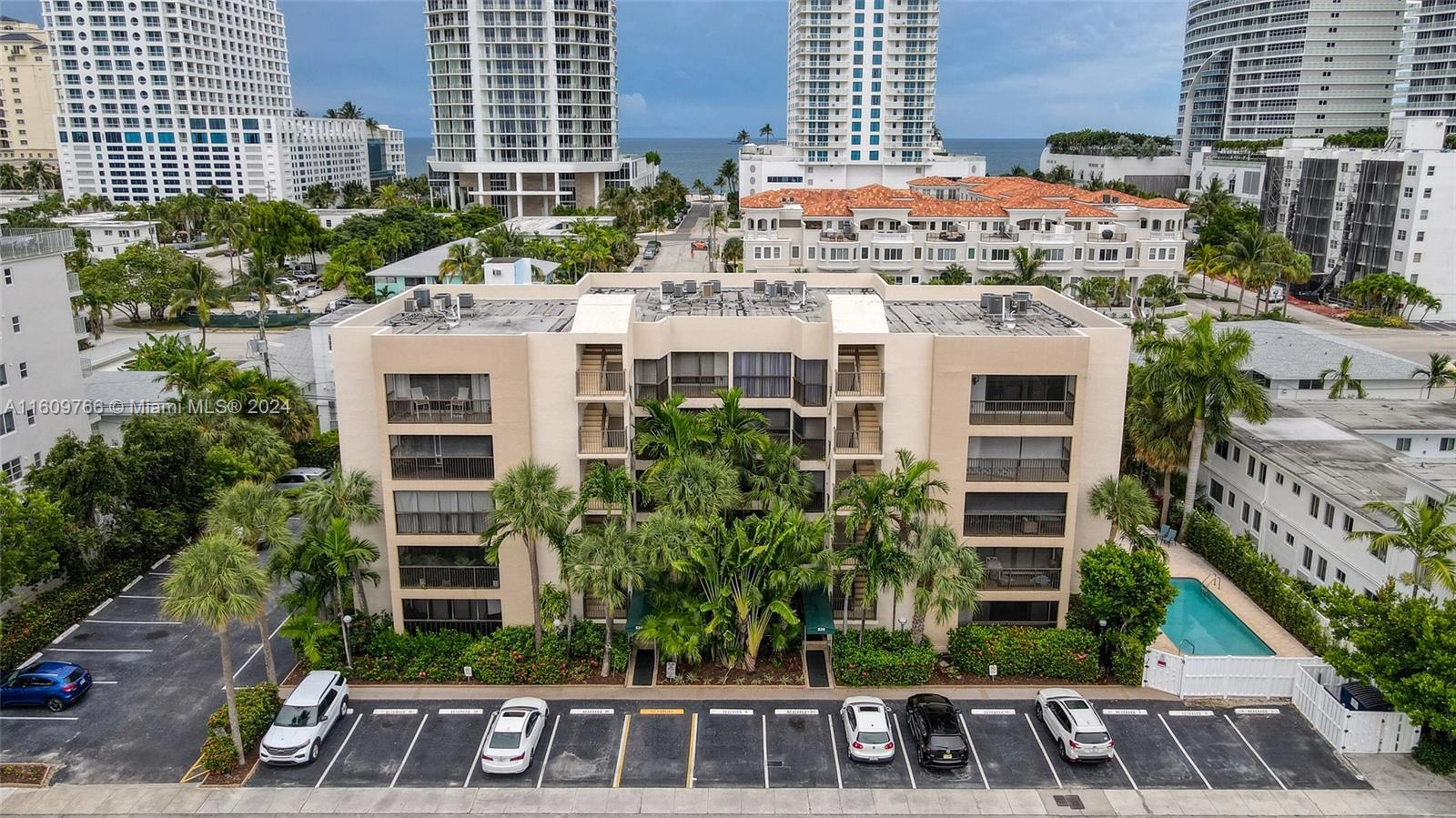520 Orton Ave Unit 403  
