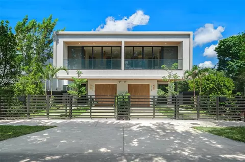 3170 Elizabeth St, Coconut Grove, FL 33133