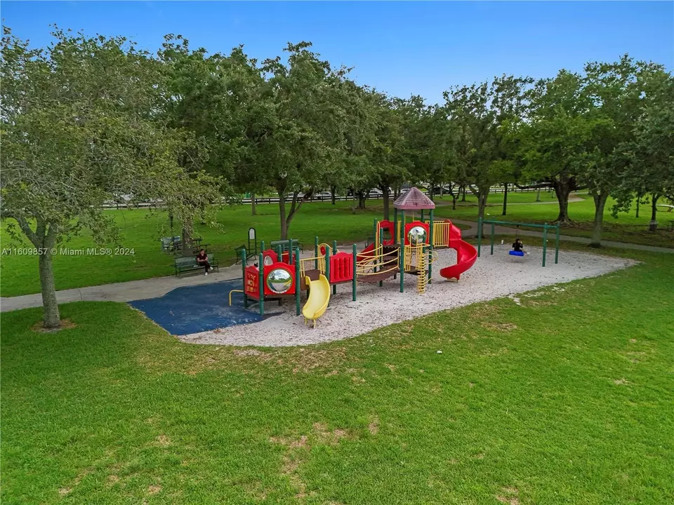 View/Area - 15765 SW 153rd Ct, Miami, FL 33187 photo 9 of 9