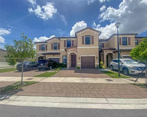 10829 W 33rd Way #10829, Hialeah, FL 33018