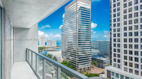 500 Brickell Ave #2110, Miami, FL 33131