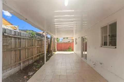 Exterior - 3172 W 71st Pl, Hialeah, FL 33018 photo 2 of 5