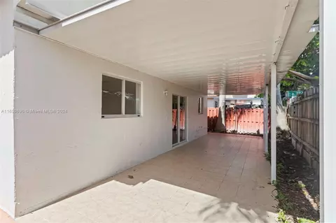 Exterior - 3172 W 71st Pl, Hialeah, FL 33018 photo 4 of 5