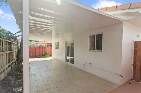 Exterior - 3172 W 71st Pl, Hialeah, FL 33018 photo 3 of 5