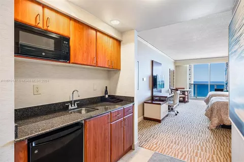 18001 Collins Ave #3006, Sunny Isles Beach, FL 33160