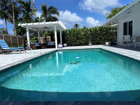 301 SE 8th St, Pompano Beach, FL 33060