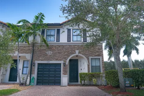16451 SW 42nd Ter, Miami, FL 33185