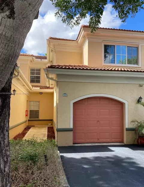 2541 Centergate Dr #202, Miramar, FL 33025