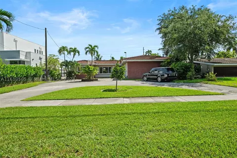 85 S Royal Poinciana Blvd, Miami Springs, FL 33166