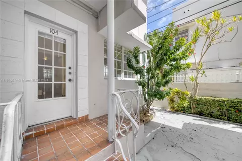 717 Espanola Way #104, Miami Beach, FL 33139