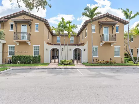 1410 SW 147th Ter, Pembroke Pines, FL 33027