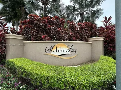 990 NE 33rd Ter #204, Homestead, FL 33033