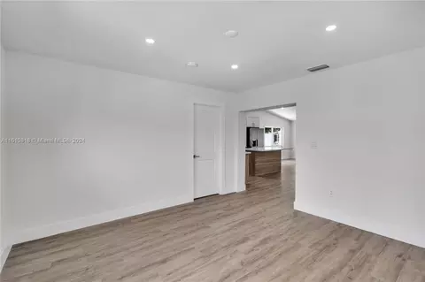 Living - 7845 W 5th Ct, Hialeah, FL 33014 photo 5 of 5