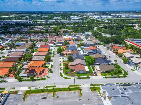 View/Area - 7845 W 5th Ct, Hialeah, FL 33014 photo 2 of 3