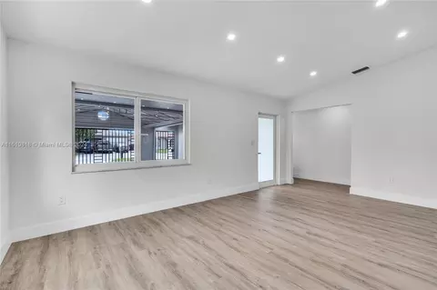 Living - 7845 W 5th Ct, Hialeah, FL 33014 photo 3 of 5