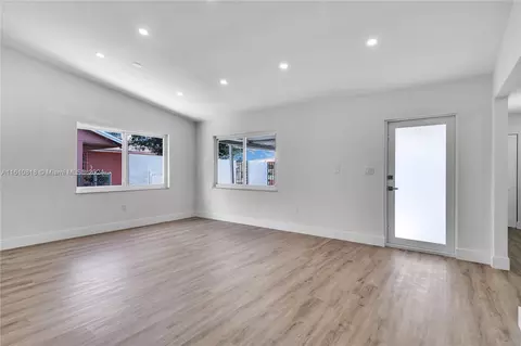 Living - 7845 W 5th Ct, Hialeah, FL 33014 photo 4 of 5