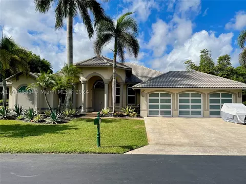 2253 SW 132nd Way, Davie, FL 33325