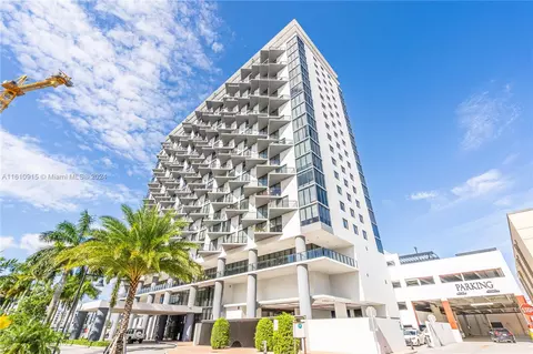 5252 NW 85th Ave #704, Doral, FL 33166
