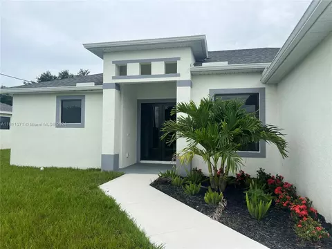 3805 SW 5th St, Lehigh Acres, FL 33976