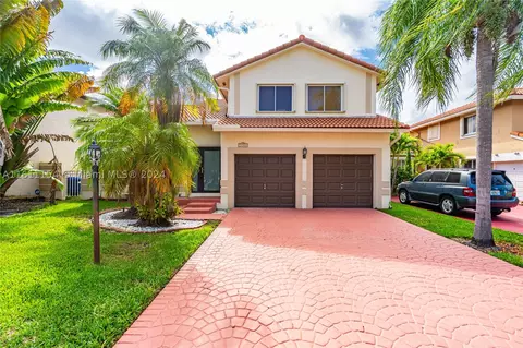 18356 NW 61st Pl, Hialeah, FL 33015