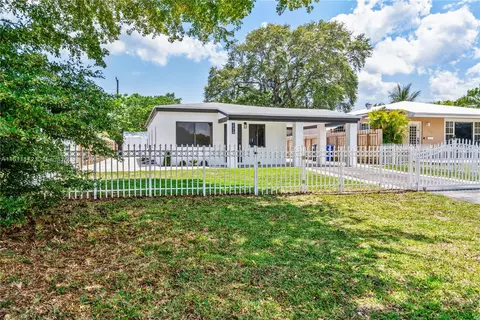 2174 NE 174th St, North Miami Beach, FL 33162
