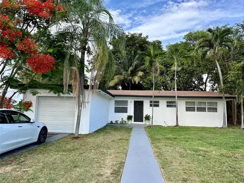 20525 Island Rd, Cutler Bay, FL 33189