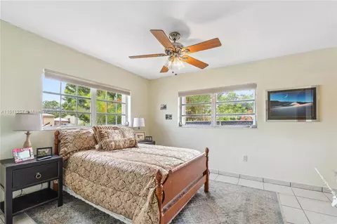 391 E 38th St, Hialeah, FL 33013 photo 19