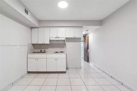391 E 38th St, Hialeah, FL 33013 photo 23