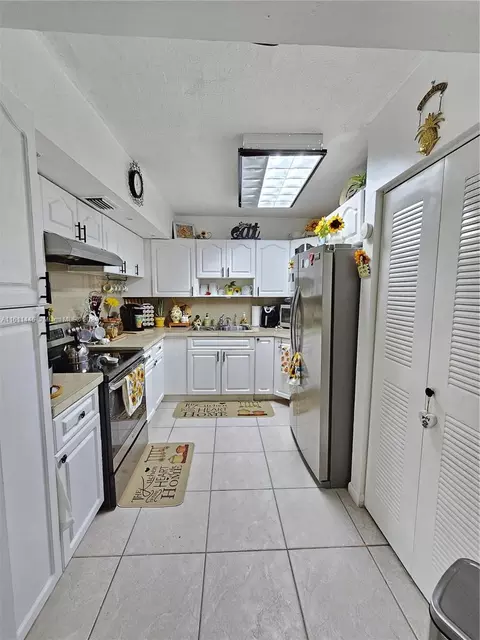 1810 NW 119th St #204, Miami, FL 33167