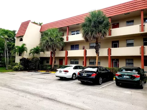 2701 E Sunrise Lakes Dr #301, Sunrise, FL 33322