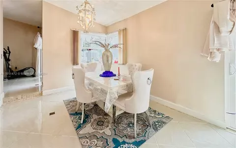 Dining - 20007 NW 58th Pl, Hialeah, FL 33015 photo 1 of 2