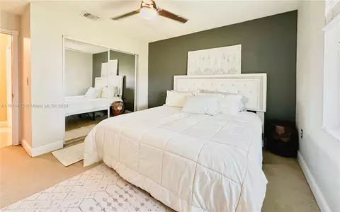 Bedroom - 20007 NW 58th Pl, Hialeah, FL 33015 photo 4 of 6