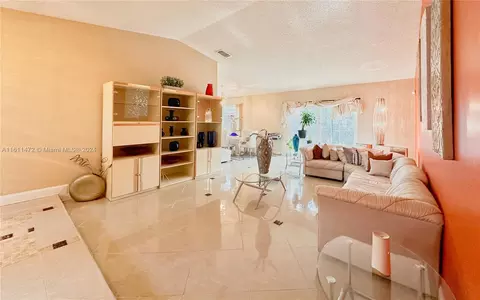 Living - 20007 NW 58th Pl, Hialeah, FL 33015 photo 2 of 3