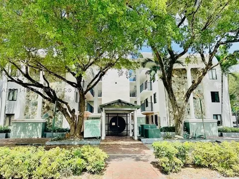 3242 Mary St #S214, Miami, FL 33133