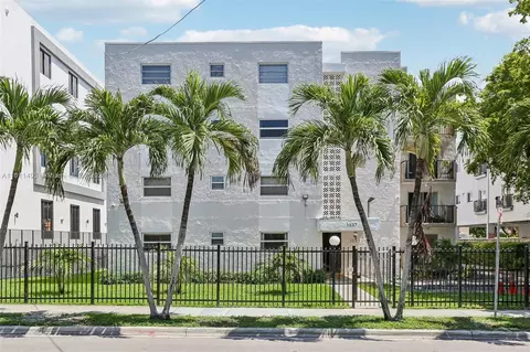 1337 NW 1st St #2, Miami, FL 33125