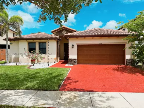 3694 SE 2nd Dr, Homestead, FL 33033