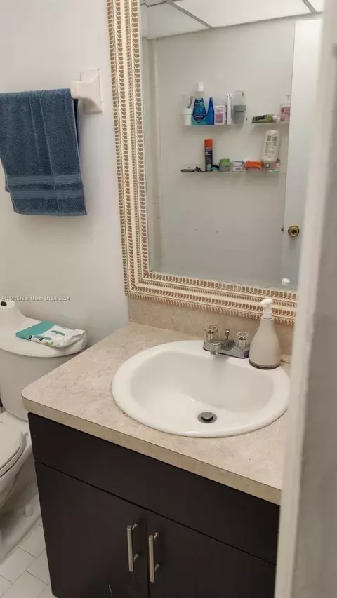 7925 S Colony Cir S #210, Tamarac, FL 33321