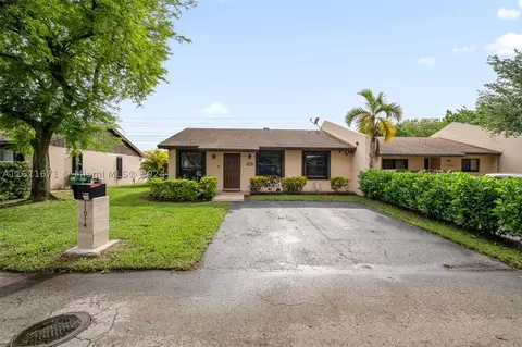 11914 SW 125th Pl, Miami, FL 33186