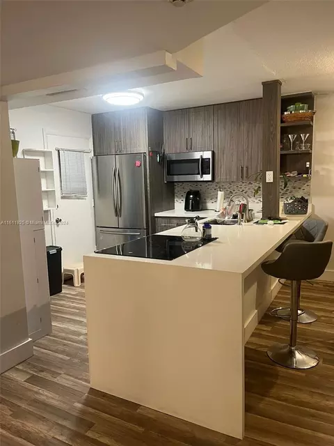 1601 NE 191st St #B206, Miami, FL 33179