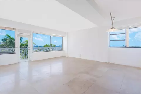 1430 Brickell Bay Dr #504, Miami, FL 33131