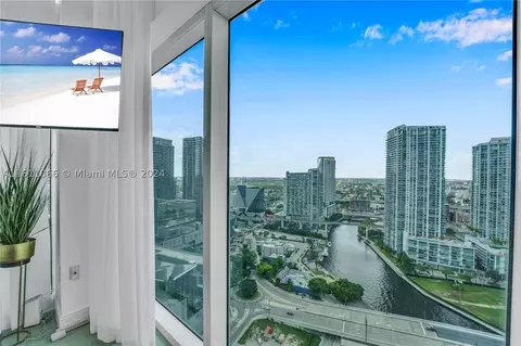 41 SE 5th St #1916, Miami, FL 33131