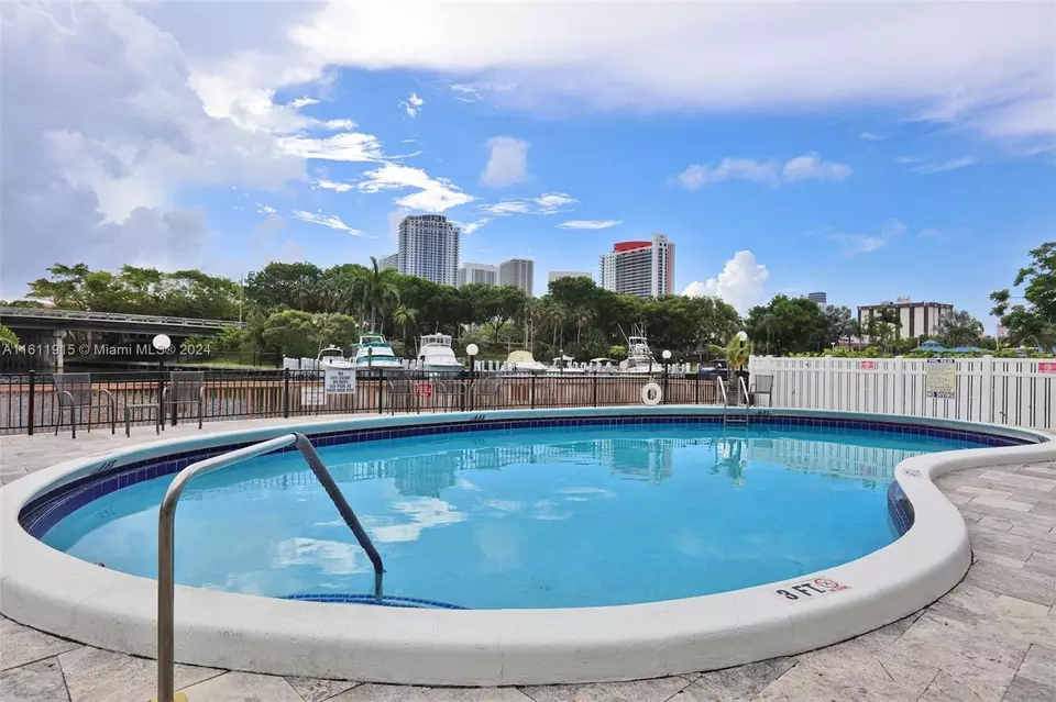 Exterior - 200 Diplomat Pkwy #625, Hallandale Beach, FL 33009 photo 4 of 4