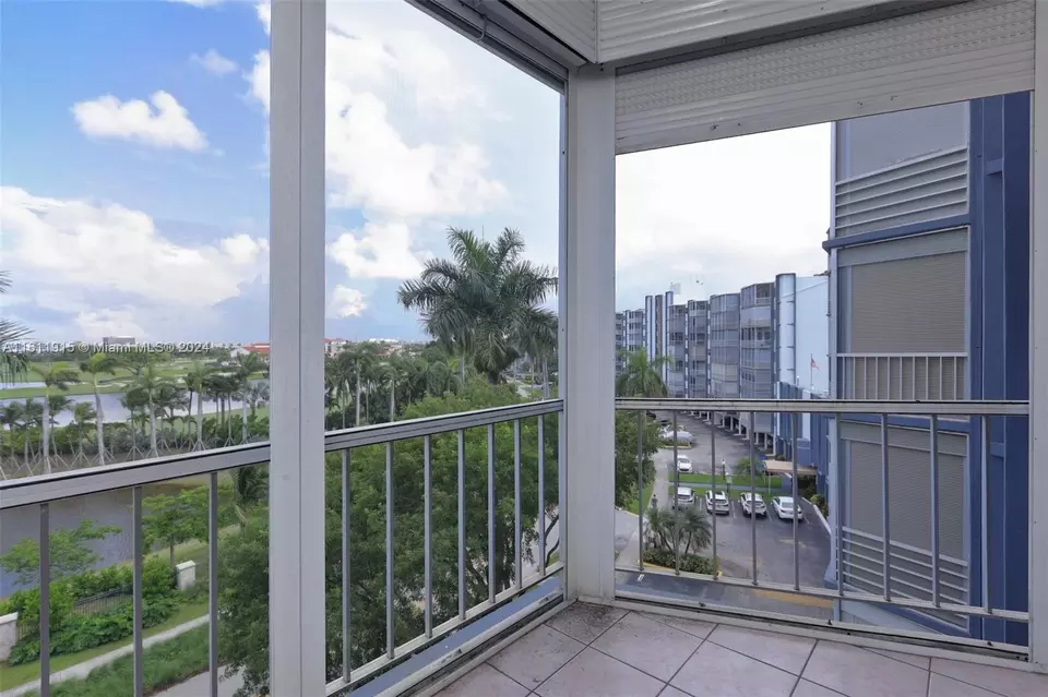 Exterior - 200 Diplomat Pkwy #625, Hallandale Beach, FL 33009 photo 3 of 4