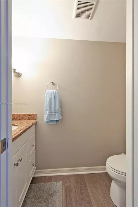 Bath - 200 Diplomat Pkwy #625, Hallandale Beach, FL 33009 photo 1 of 4