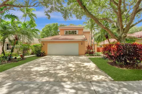 10066 NW 2nd St, Plantation, FL 33324