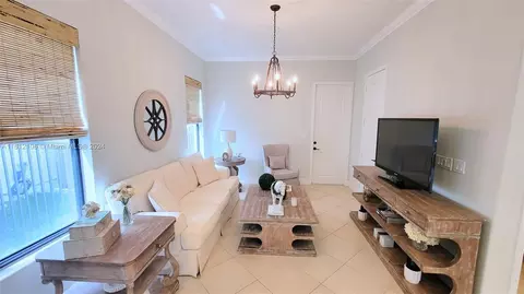 3326 W 97th Ter, Hialeah, FL 33018 photo 8
