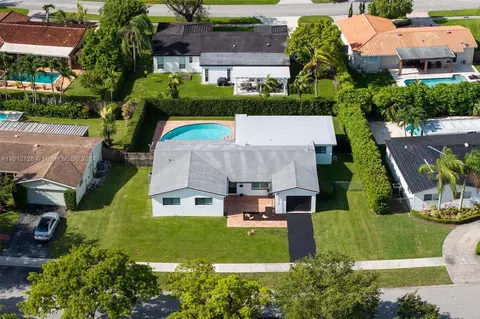 10510 SW 99th St, Miami, FL 33176