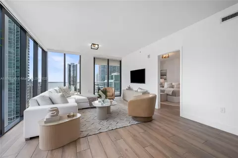 1010 Brickell Ave #2201, Miami, FL 33131